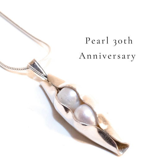 Pearl anniversary | Two peas In a pod | Freshwater pearls | Custom Engraving | 30th Wedding Anniversary Gift