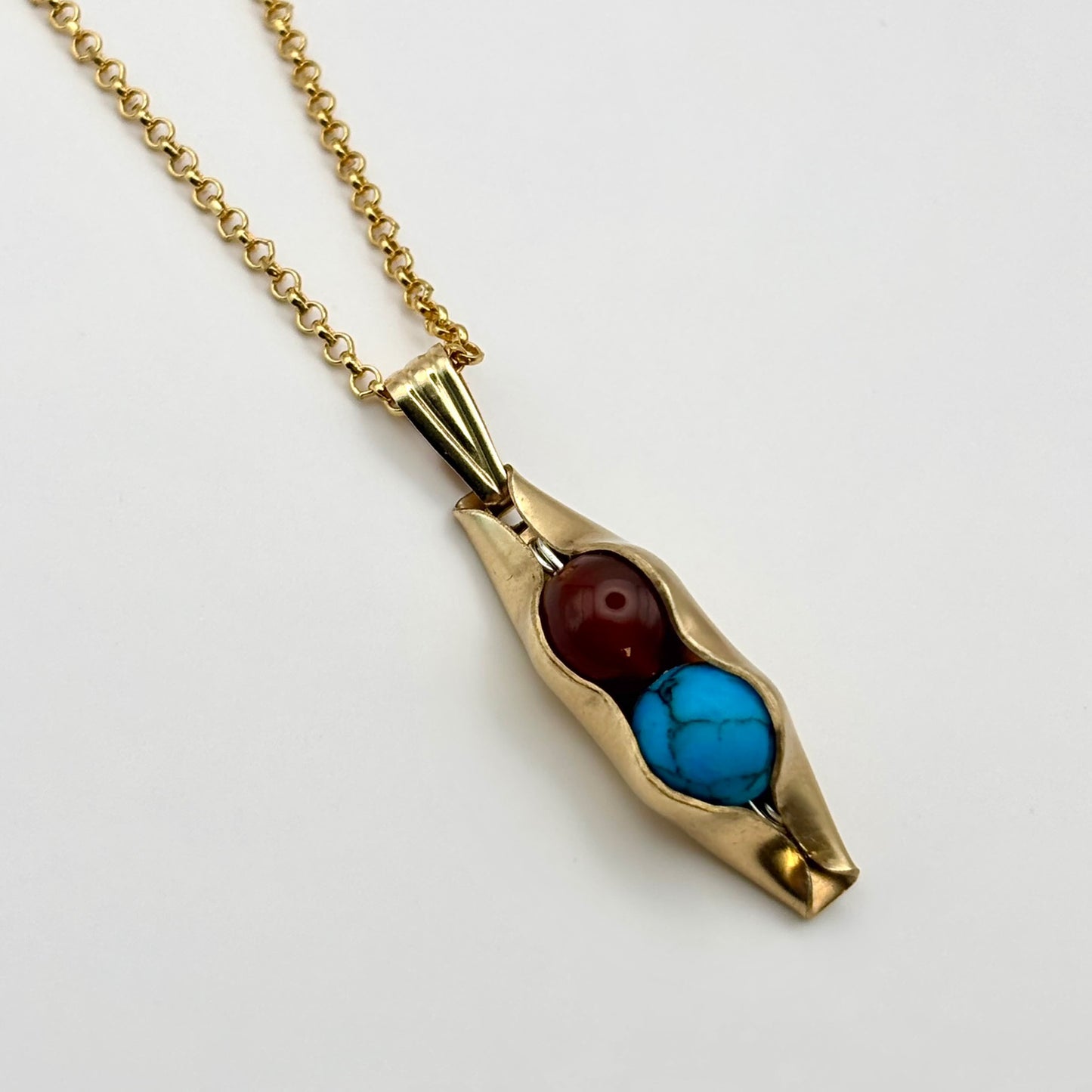 Gold Two Peas In A Pod | Custom Birthstones & Engraving | Wedding Anniversary gift for Wife