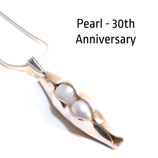 Pearl anniversary | Two peas In a pod | Freshwater pearls | Custom Engraving | 30th Wedding Anniversary Gift