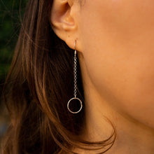 Load image into Gallery viewer, Cirque Dangly Chain Diamond Cut Earrings
